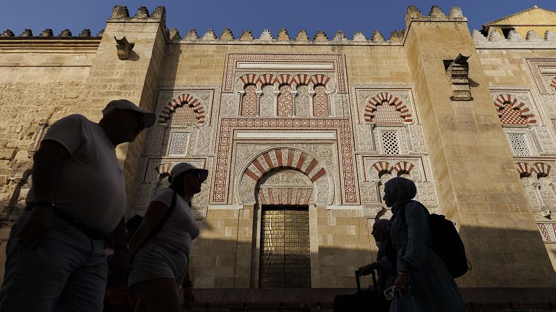 El tiempo hoy 18 de agosto en España: llega una vaguada que bajará las temperaturas - Telediario Matinal | Ver