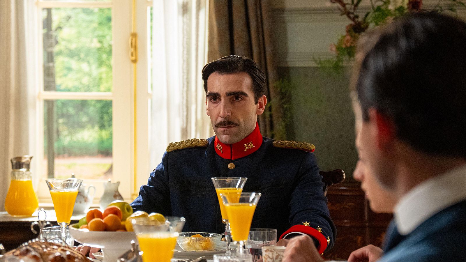 La Promesa: Lorenzo mantiene su inocencia - La promesa | Ver