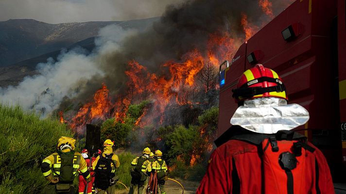 Telediario 1 - Efectivos de Alemania y Cataluña se suman a las labores de extinción del incendio de Jarilla