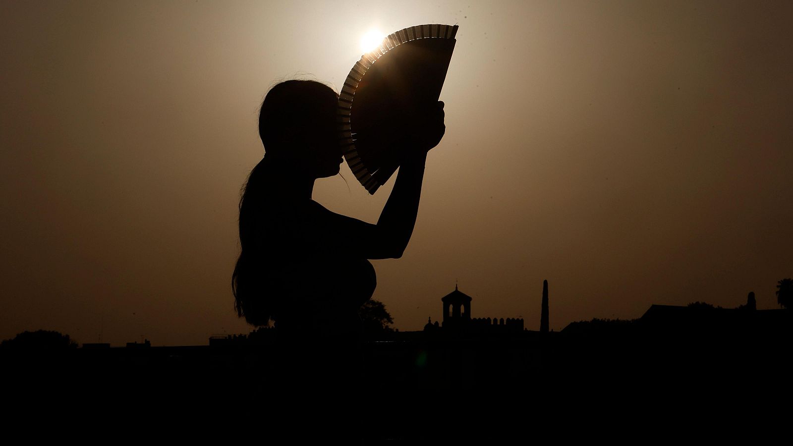 Aumentan un 40% los muertos por calor según el MoMo | Ver