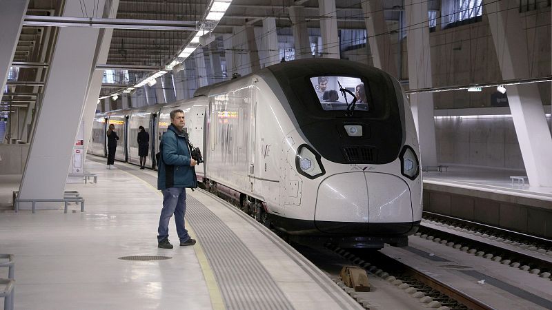 Vuelve el AVE Madrid-Galicia siete días después | Ver