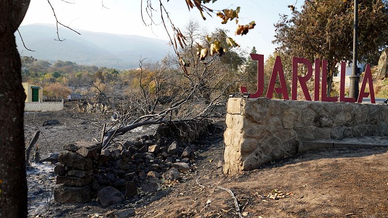 El incendio de Jarilla, en la provincia de Cáceres, preocupa por el fuerte viento