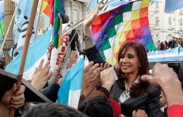  - Fernández carga contra el campo