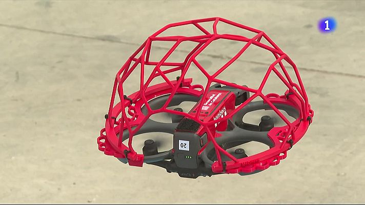 L'Informatiu - Drons contra el foc: la tecnologia que revoluciona la lluita dels Bombers en els incendis