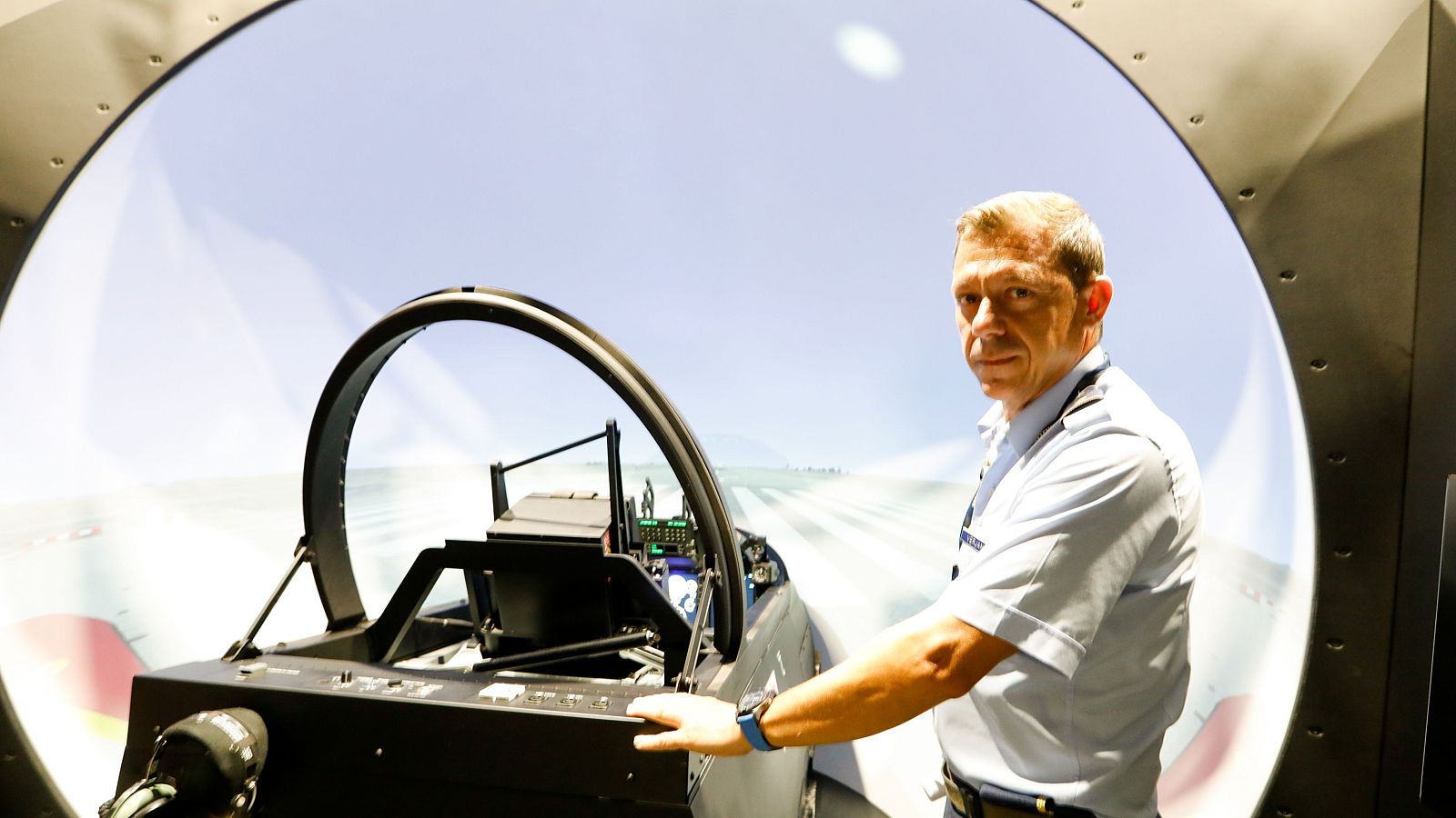 Entrevista al coronel director de la Academia General del Aire - Informativo 24h | Ver