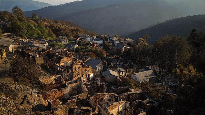 Los incendios queman más de un 10% de la provincia de Ourense