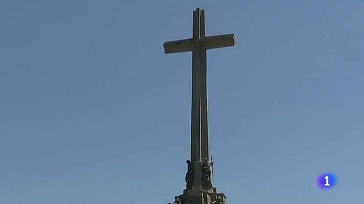 Telediario 2 - Trabajos en el Valle de Cuelgamuros para exhumar cuatro cuerpos