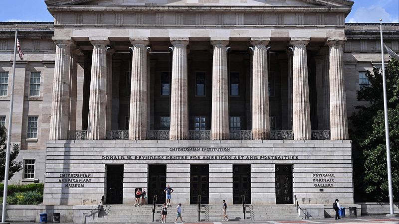 Donald Trump amenaza con cortar la financiación a los museos | Ver