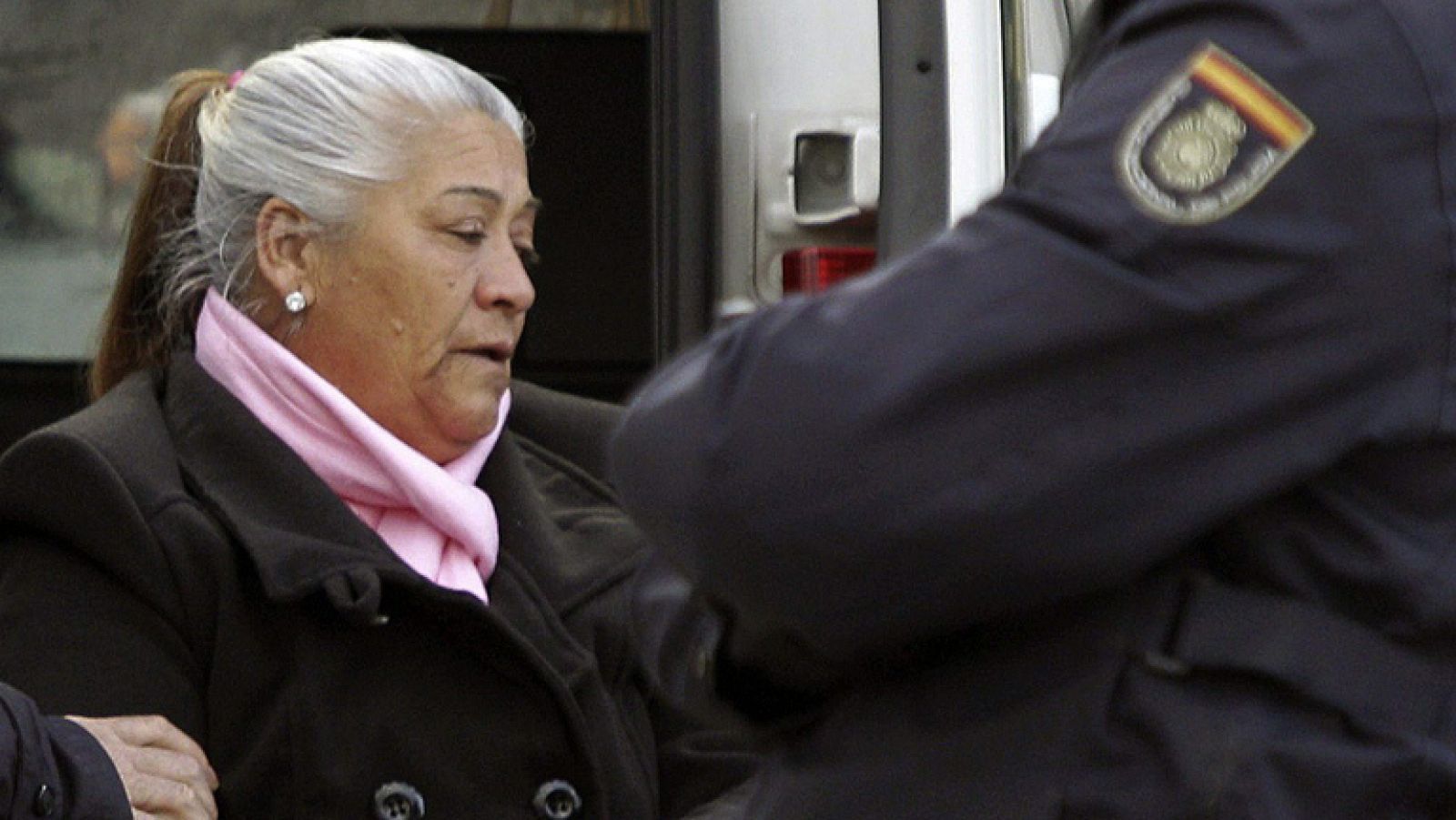 El 'clan de la Paca' se sienta en el banquillo