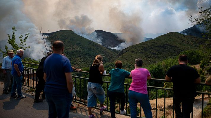 Telediario Fin de Semana - Los incendios en León mantienen evacuadas a más de 800 personas de 14 pueblos