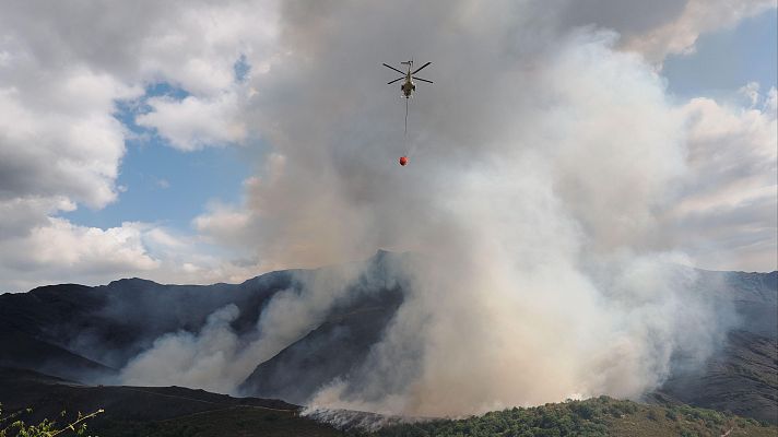 Telediario Fin de Semana - La situación mejora en Galicia: estabilizado el incendio de Larouco, pero se mantiene la alerta en la comunidad