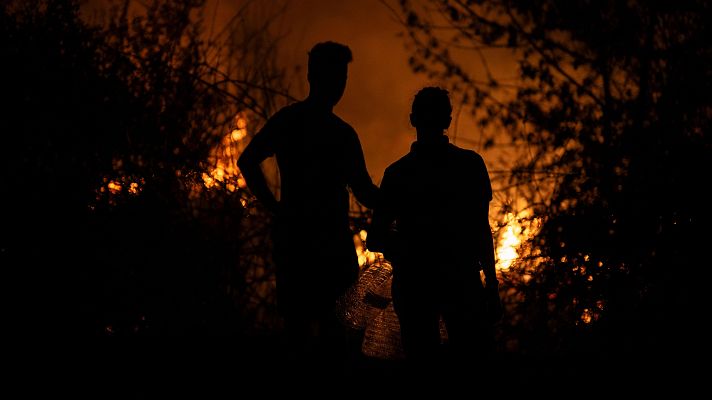 Telediario Fin de Semana - La historia de Roblido: una aldea rodeada por las llamas y salvada por los vecinos