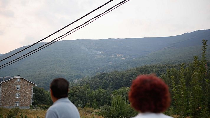Telediario Fin de Semana - El viento complica la extinción del incendio en Porto