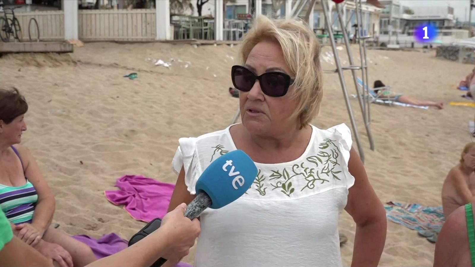 Prohibit el bany a les platges de Badalona per sòlids