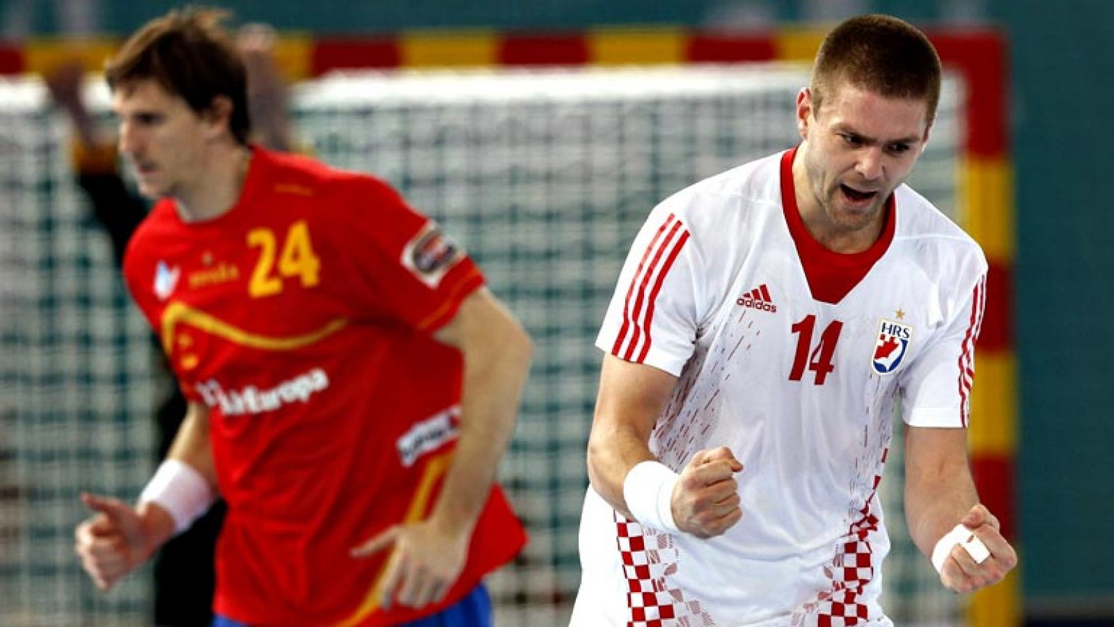 La selección española de balonmano encajó su primera derrota en el Campeonato del Mundo 2013, ante Croacia (25-27), en un encuentro en el que pagó su falta de claridad para aprovechar las superioridades numéricas. La derrota lleva a España a la segun