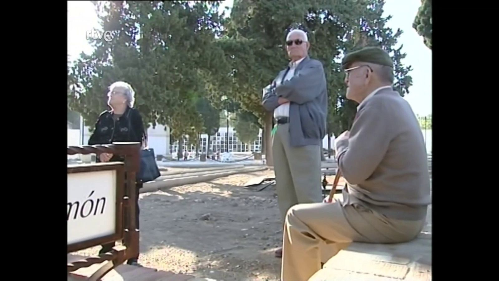 Trabajos para localizar una fosa común en el cementerio de Córdoba | Ver ahora