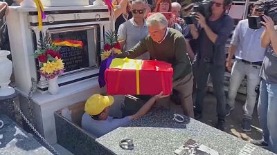 Reinhumaci�n de Cipriano Martos en Hu�tor T�jar (Granada) | Ver ahora