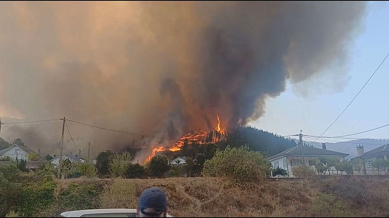 Declarado el nivel 2 de emergencia por un incendio en A Pobra do Brollón - Informativo 24h | Ver