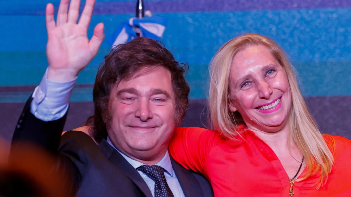 Telediario 2 - Las autoridades argentinas investigan un presunto escándalo de corrupción en la familia del presidente Javier Milei