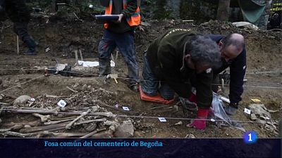 Entrega de restos de Tom�s Rub�n en el cementerio de Bego�a (Bilbao) | Ver ahora