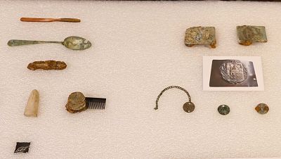 Contin�an los trabajos en la fosa del cementerio de Bego�a (Bilbao) | Ver ahora