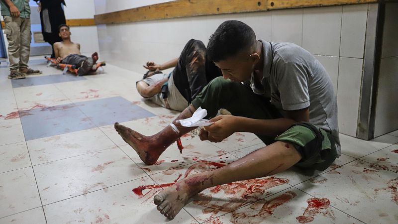 Alathamna, anestesista y reportero en Gaza: "Solo podemos elegir nuestra manera de morir: en un hospital o en la calle"