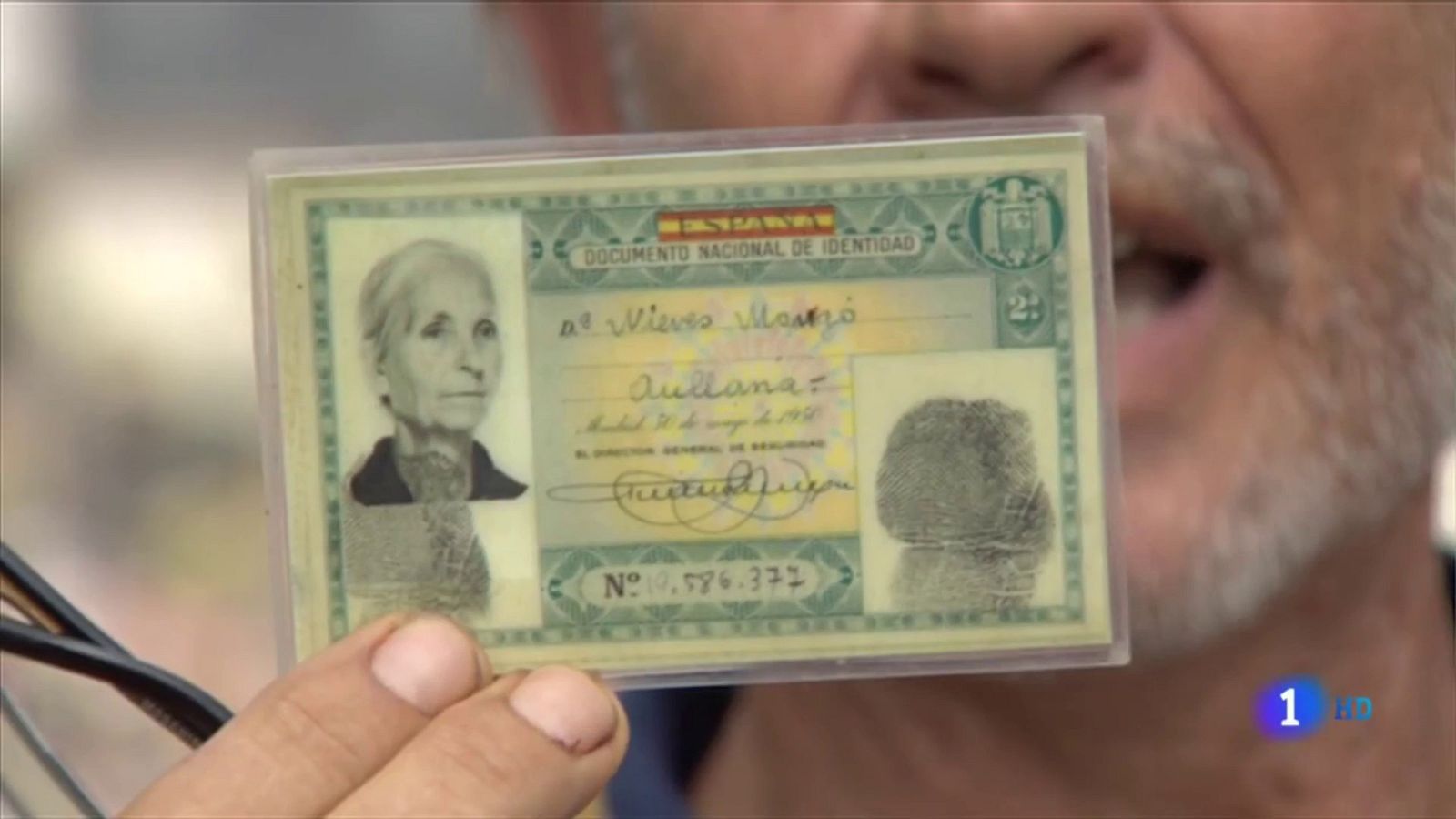 Identificado por unas cartas en la fosa 127 de Paterna (Valencia) | Ver ahora