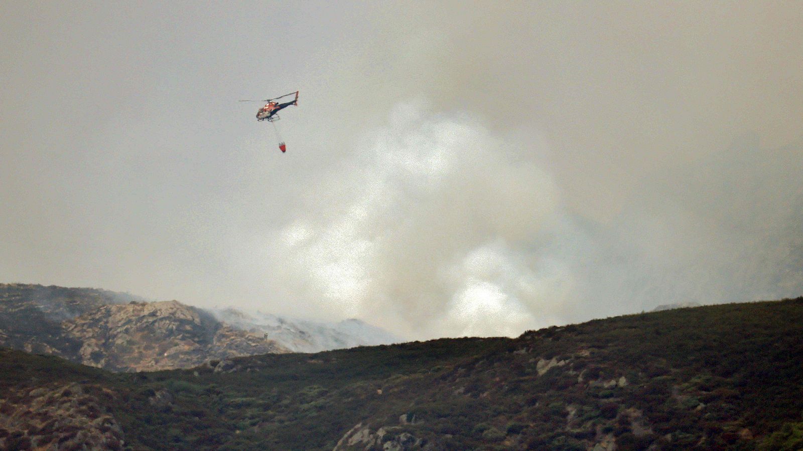 Un recorrido por la Sanabria quemada en compañía de sus vecinos - Telediario 1 | Ver
