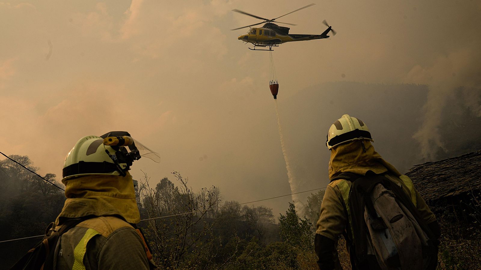Los incendios dejan 115.300 hectáreas arrasadas en Galicia - Telediario 2 | Ver