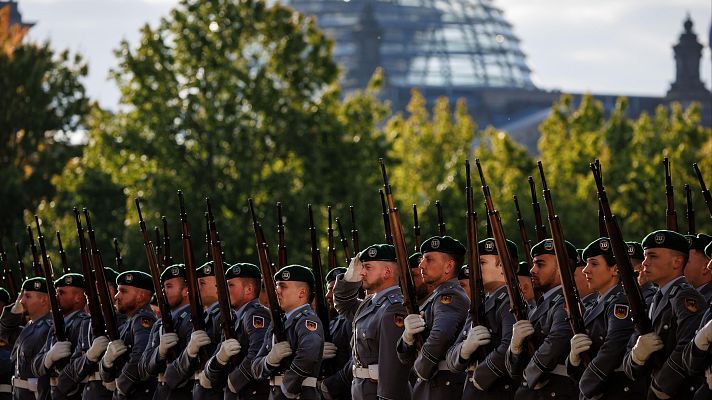 Telediario 2 - Alemania gira hacia el rearme militar para disuadir a Rusia de emprender acciones futuras contra la OTAN