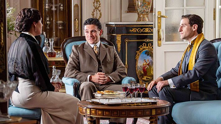 La promesa - La Promesa: Lope conoce a Federico, el hermano de Vera