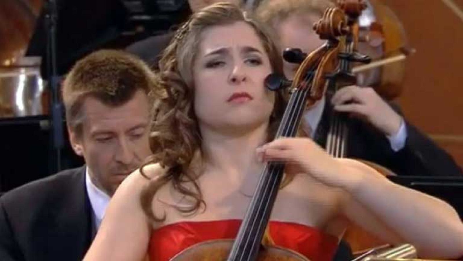 Concierto de la violonchelista Alisa Weilerstein en Galicia y Barcelona