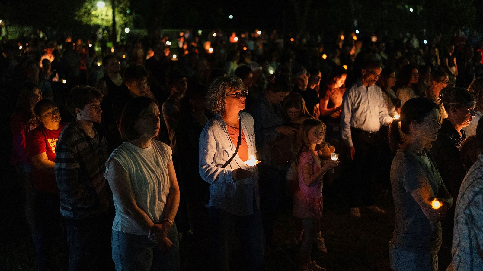El tiroteo en Minneapolis reabre el debate de las armas en EE.UU. | Ver