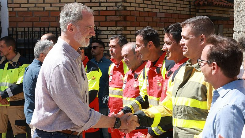 Los reyes cierran en Extremadura su recorrido por las comunidades más afectadas por los incendios