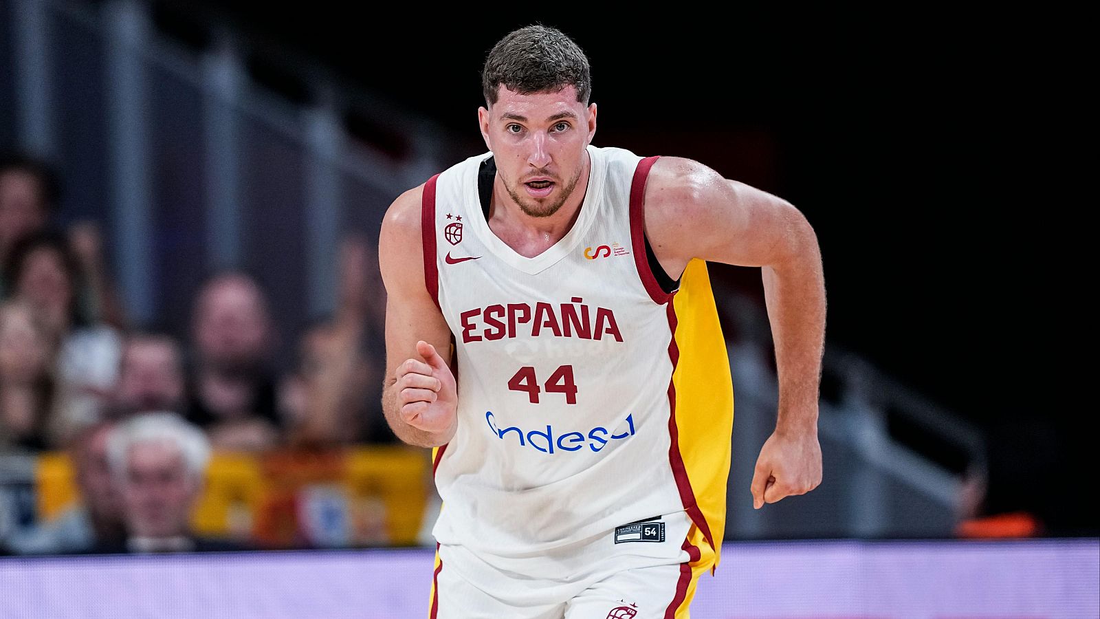 Eurobasket 2025 | Chipre - España: el triple de Joel Parra desde su campo - Baloncesto en RTVE | Ver