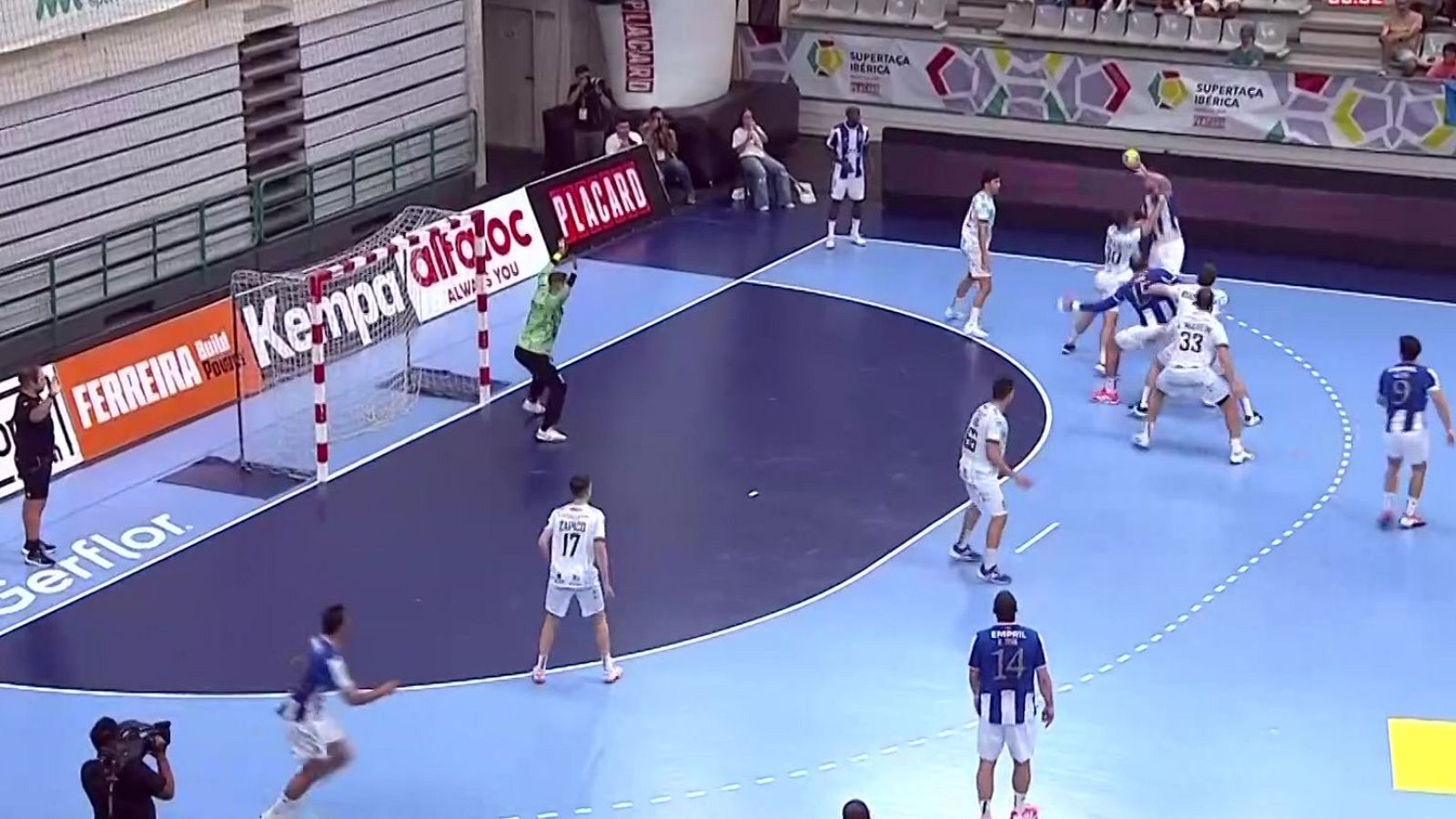Balonmano - Supercopa Ibérica Masculina. 3º - 4º puesto: FC Porto - Abanca Ademar León - Balonmano | Ver