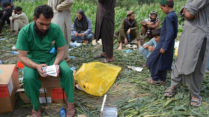 El mundo en 24 horas - Comida, refugio, ropa y agua potable: las "necesidades urgentes" de la población afgana tras el terremoto
