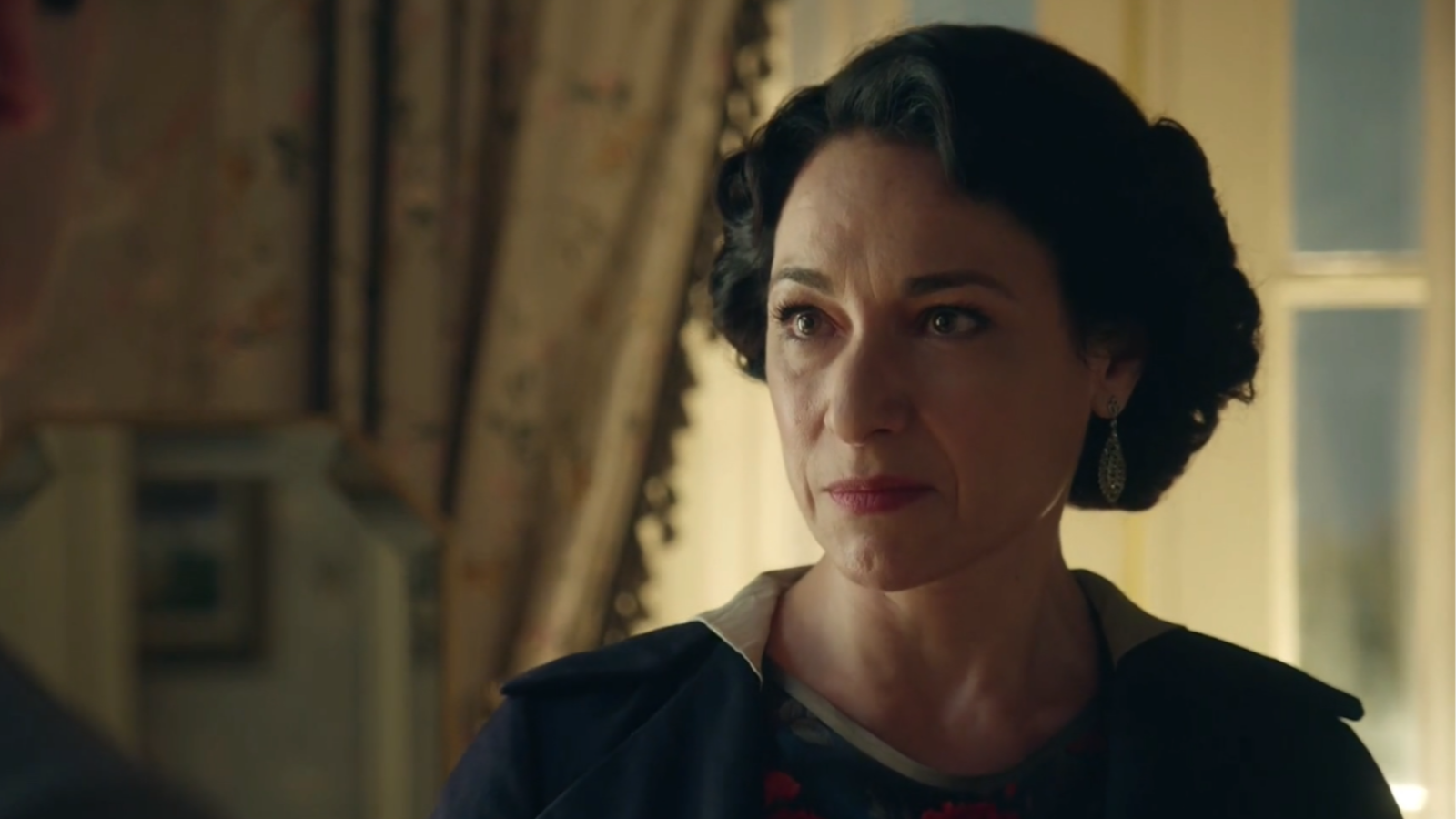 La Promesa: Lorenzo confiesa conocer el paradero de Ángela - La promesa | Ver