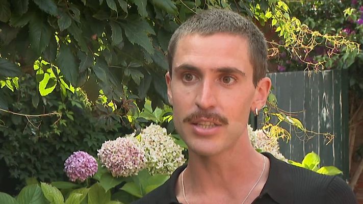 Telediario 1 - Arturo Obegero, el diseñador asturiano que ha vestido a Lady Gaga o Harry Styles