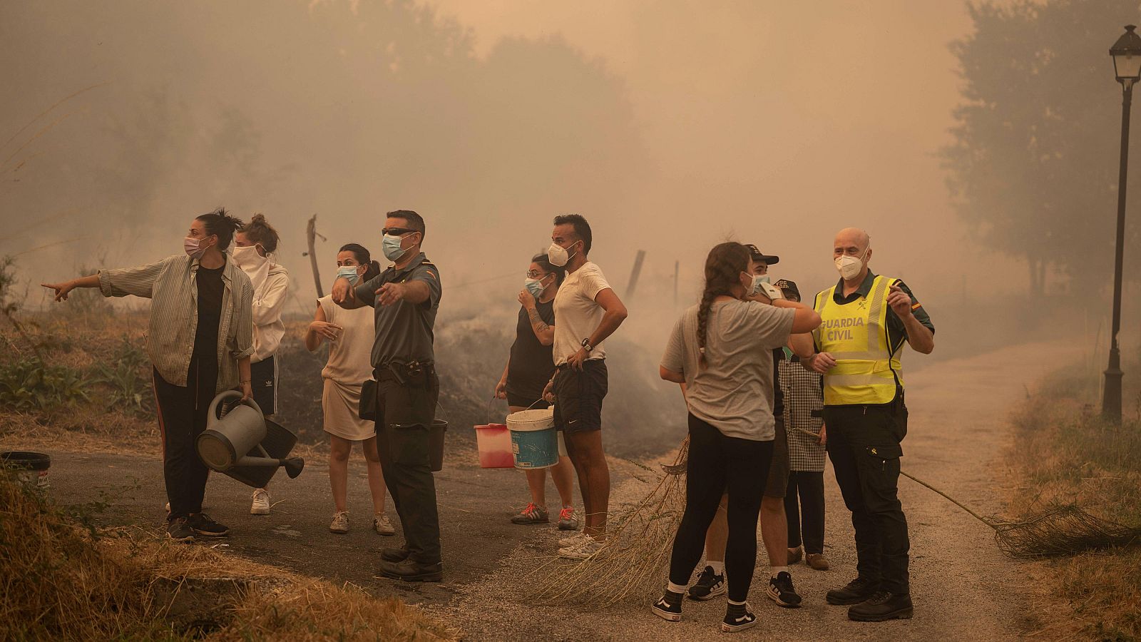 Los vecinos afectados por los incendios denuncian el abandono rural | Ver