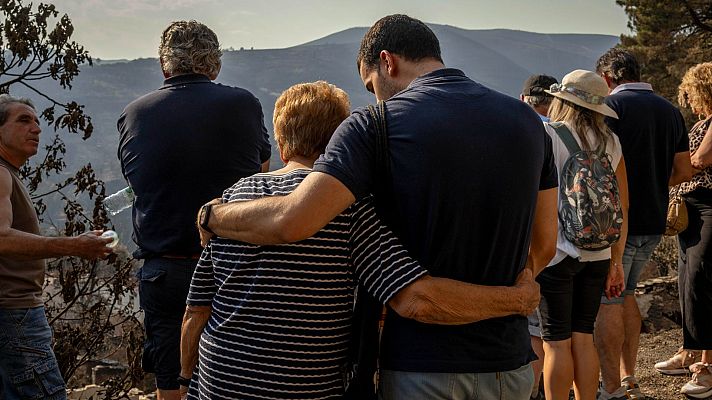 Telediario 2 - La angustia de los vecinos de San Vicente de Leira (Ourense) tras los incendios: "Sigo sintiendo rabia y desesperación"