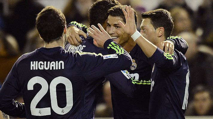 Telediario 1 - El Madrid se reanima con cinco goles