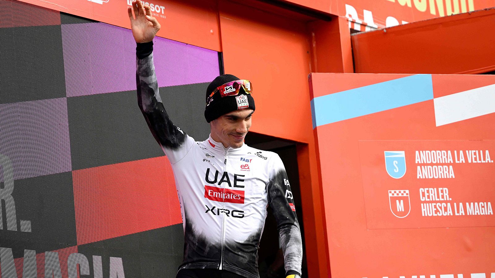 Juan Ayuso: "Polémicas al margen, está siendo una Vuelta muy buena para nosotros" - Vuelta ciclista a España | Ver