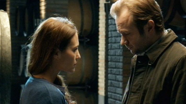 Gran Reserva - Miguel le toca la barriga a Lucía