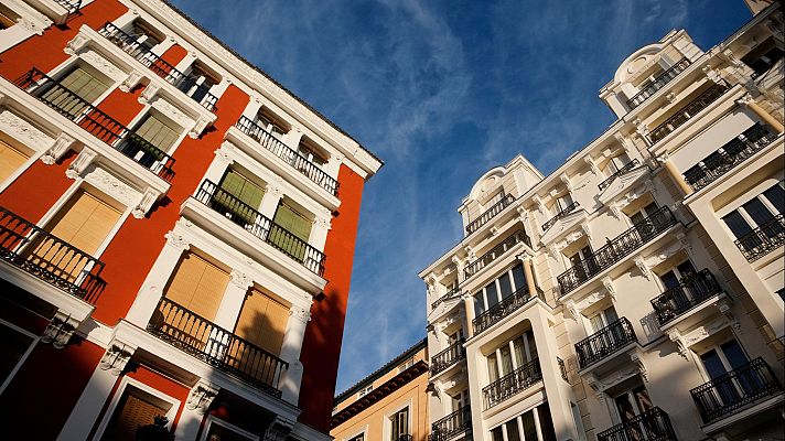 Telediario 1 - El mayor poder adquisitivo de los extranjeros, clave en la subida de la vivienda