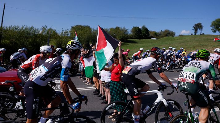 Vuelta ciclista a España - Una nueva protesta contra la presencia del equipo Israel interrumpe la etapa de La Vuelta