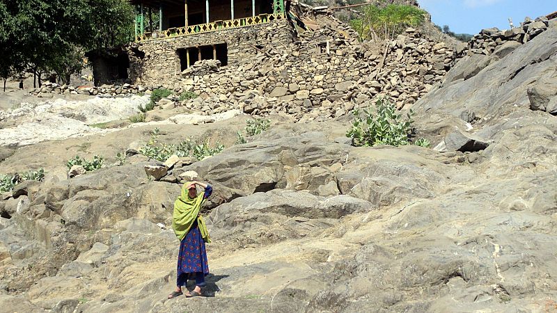Las mujeres, invisibilizadas en la tragedia del terremoto de Afganistán