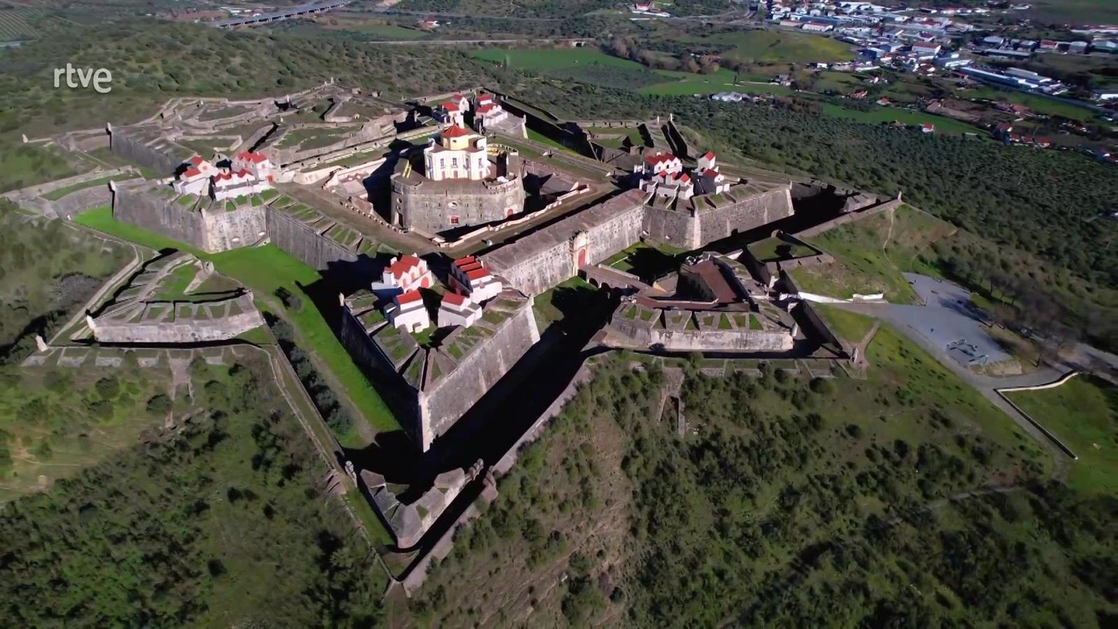 Zoom Tendencias - Alentejo y Olivenza, Un viaje redondo - Zoom Tendencias | Ver