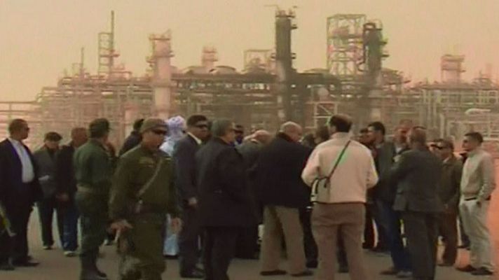 Telediario 1 - 37 rehenes muertos en Argelia