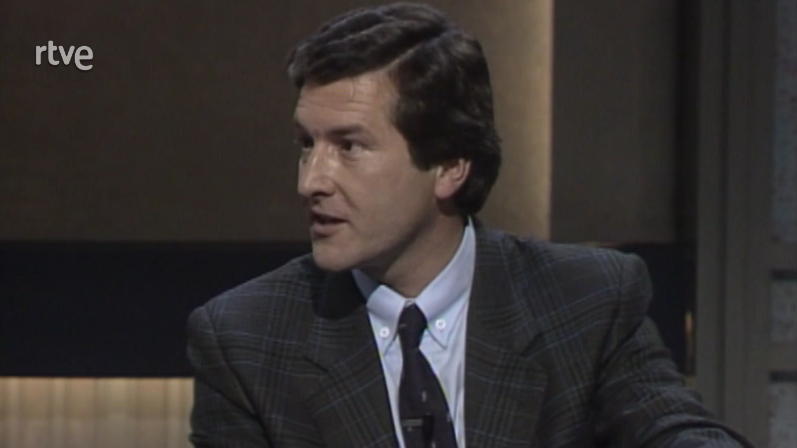 En familia - OVNIs - En familia (1987-1989) | Ver